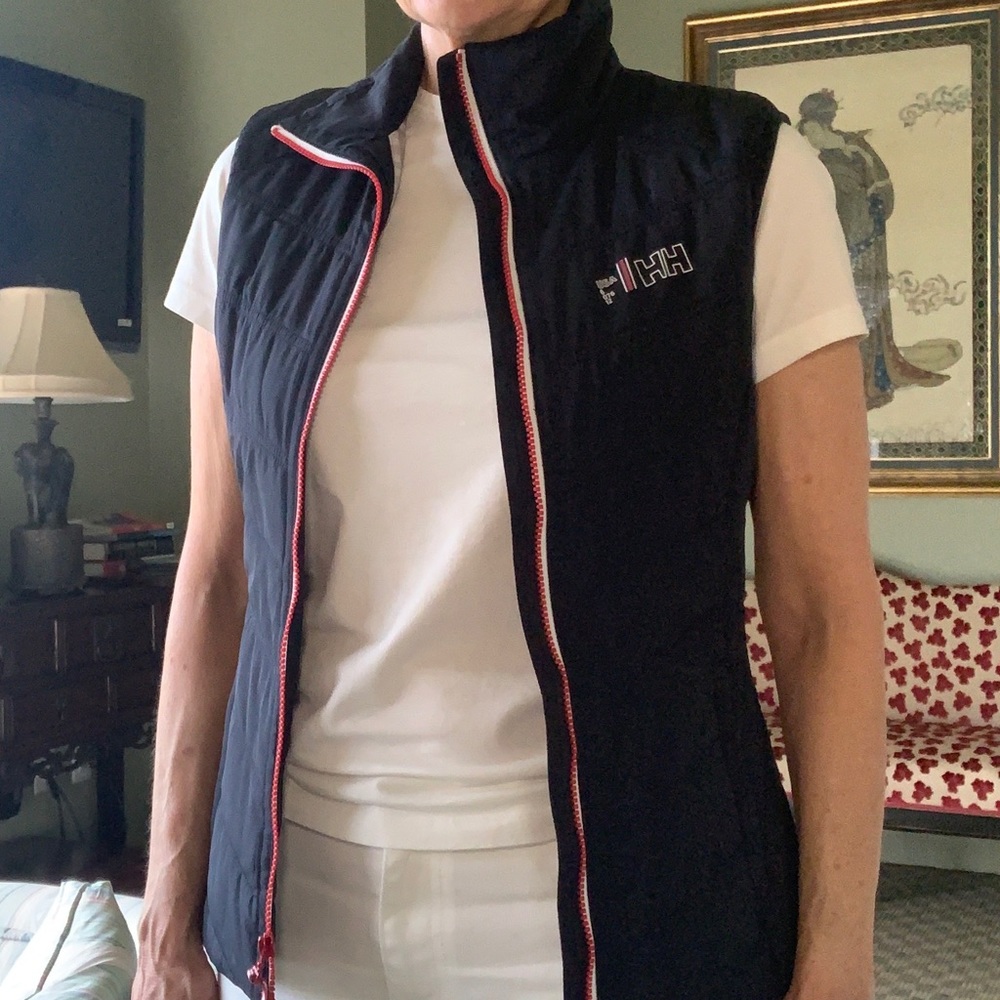 Jelly Hansen puffy vest navy with red zipper